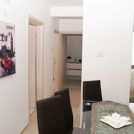 Comfort 203, City Centre Apartment *
